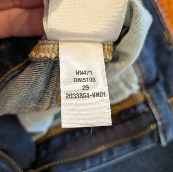 Madewell Mid-Rise Kick Out Jeans - Picture 4 of 7
